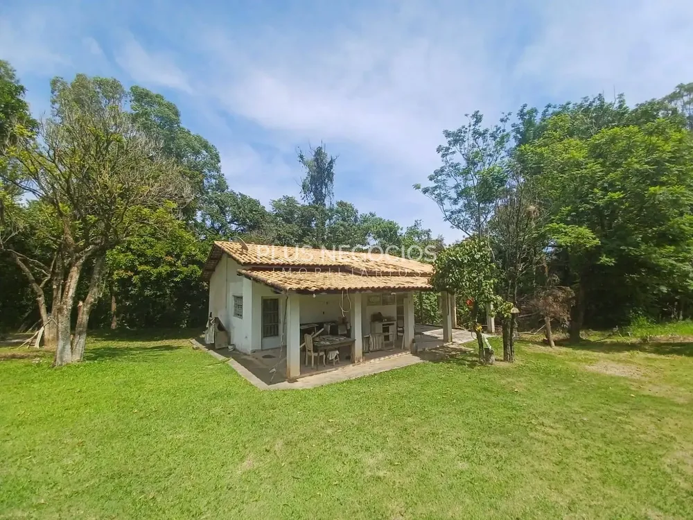 Chácara, 4 quartos, 350 m² - Foto 1