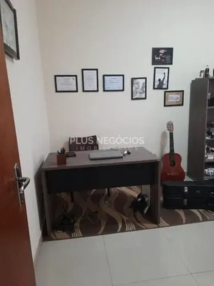 Casa, 3 quartos, 220 m² - Foto 1
