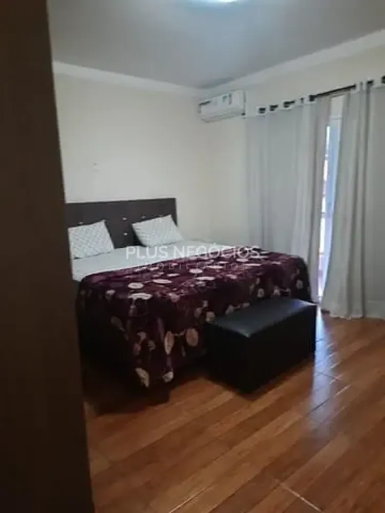 Casa, 3 quartos, 220 m² - Foto 2