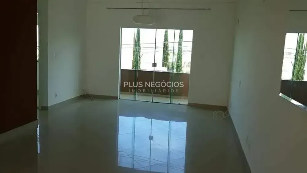 Casa, 3 quartos, 199 m² - Foto 2