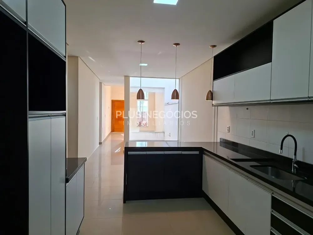 Casa, 3 quartos, 133 m² - Foto 3