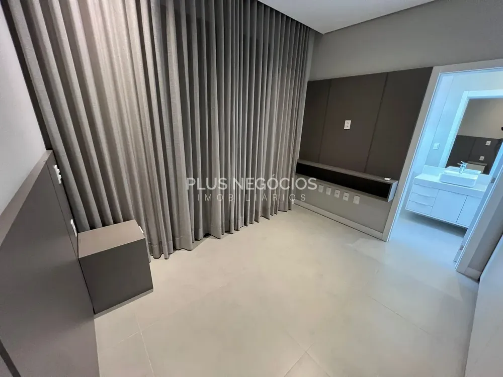 Casa, 3 quartos, 250 m² - Foto 2