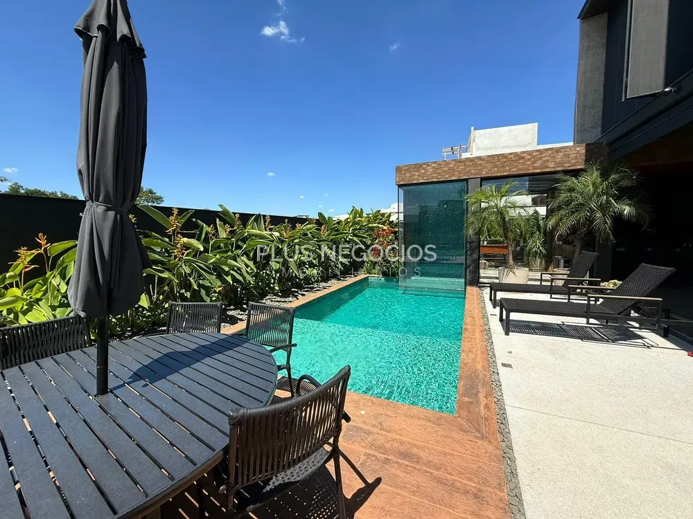 Casa, 4 quartos, 389 m² - Foto 1