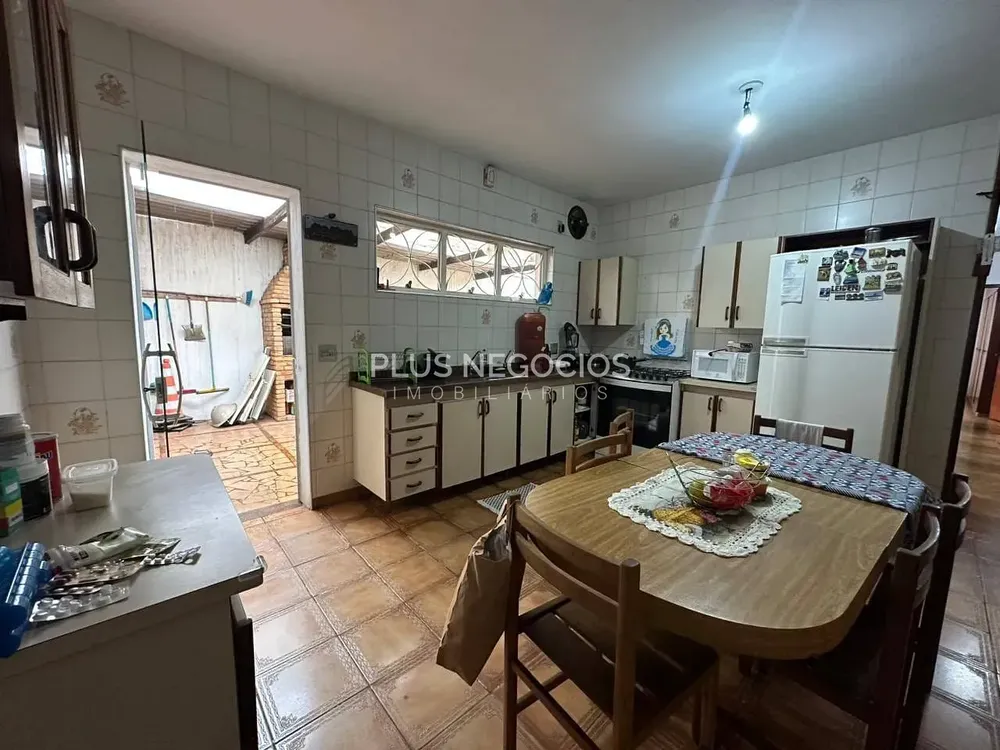 Casa, 3 quartos, 234 m² - Foto 5