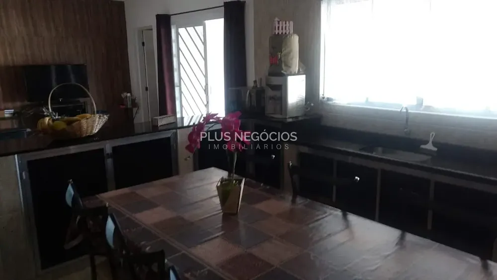 Casa, 3 quartos, 250 m² - Foto 3
