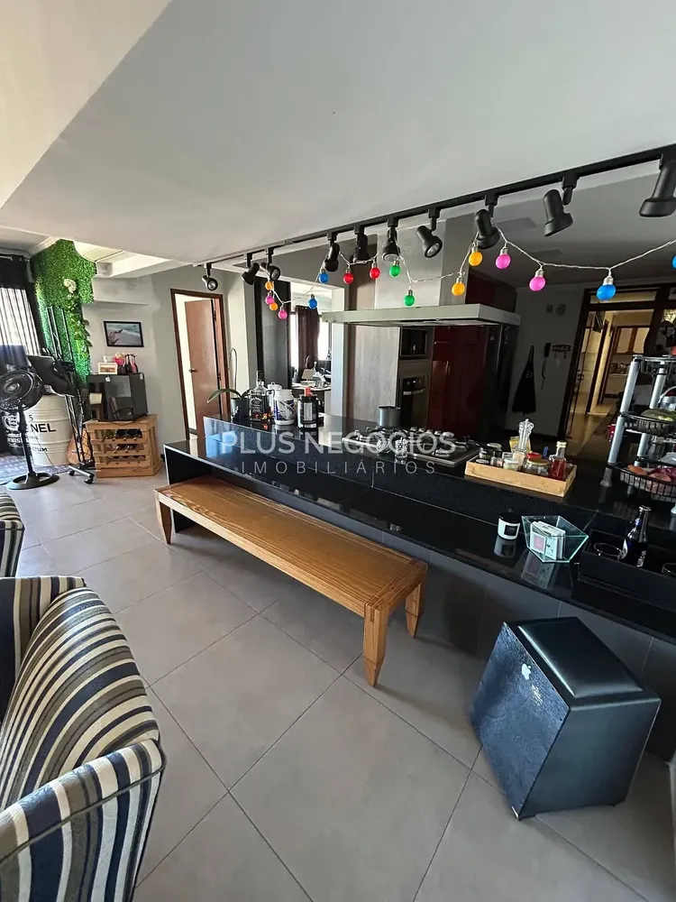Apartamento, 3 quartos, 186 m² - Foto 1