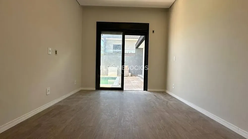 Casa, 3 quartos, 200 m² - Foto 1