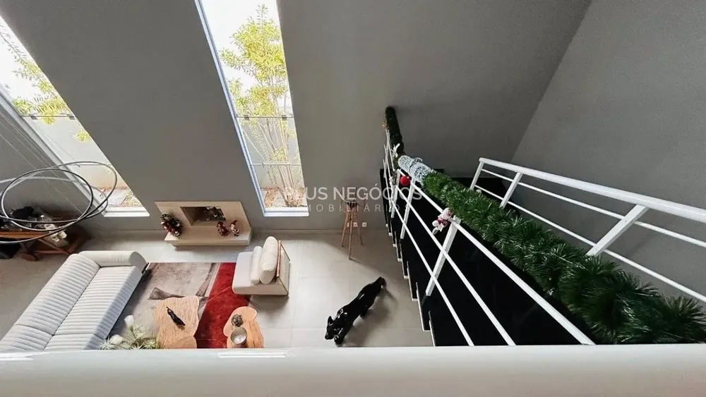 Casa, 4 quartos, 351 m² - Foto 1
