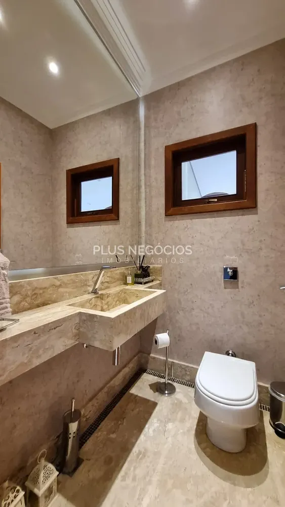 Casa, 3 quartos, 323 m² - Foto 1