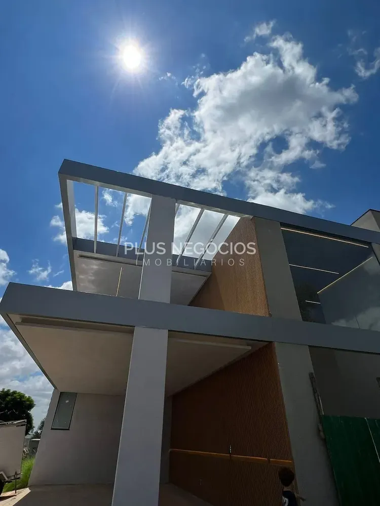 Casa, 4 quartos, 320 m² - Foto 1