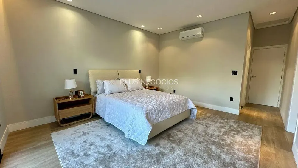 Casa, 4 quartos, 418 m² - Foto 1
