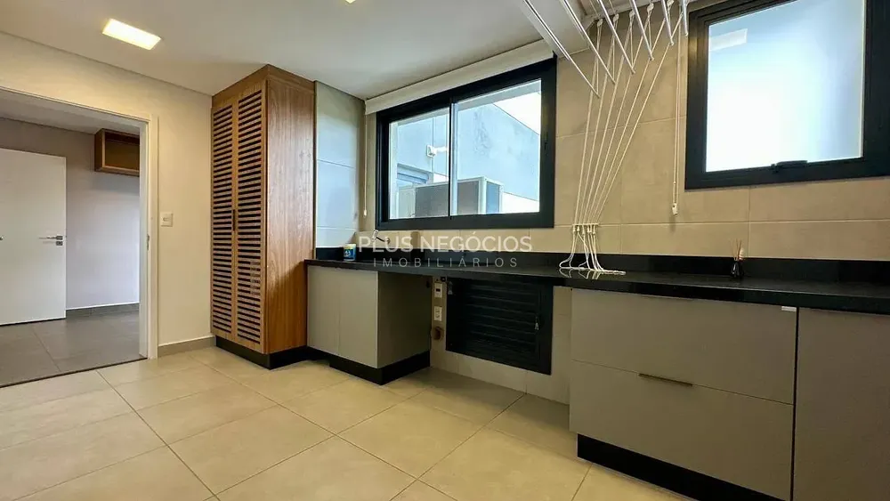 Apartamento, 3 quartos, 220 m² - Foto 4