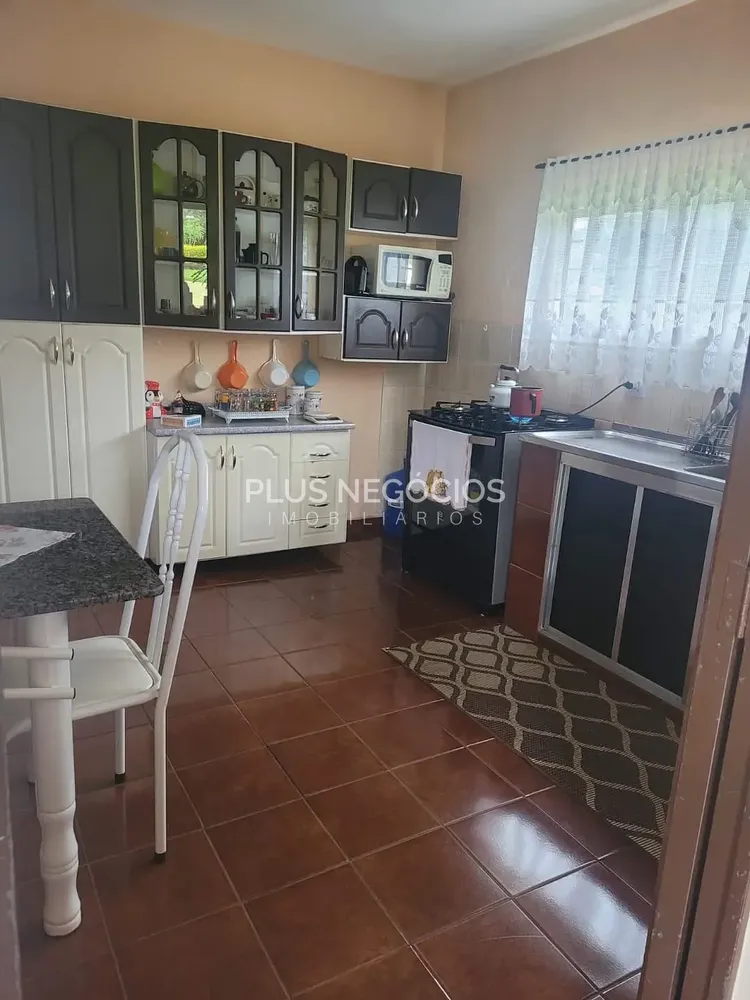 Chácara, 4 quartos, 2406 m² - Foto 1
