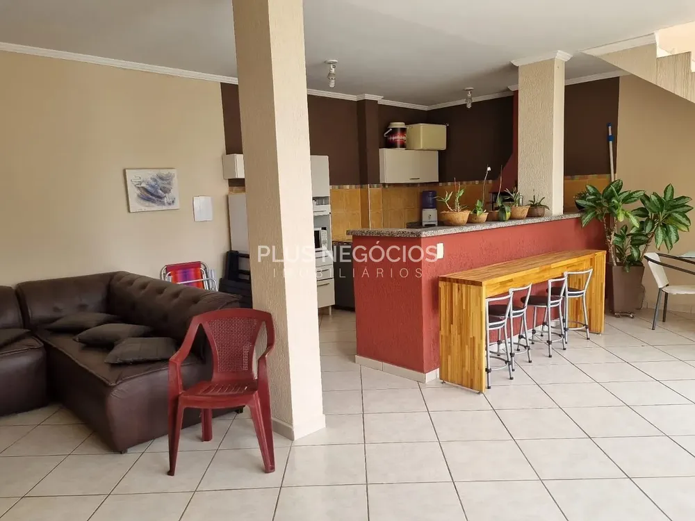 Casa, 4 quartos, 220 m² - Foto 3