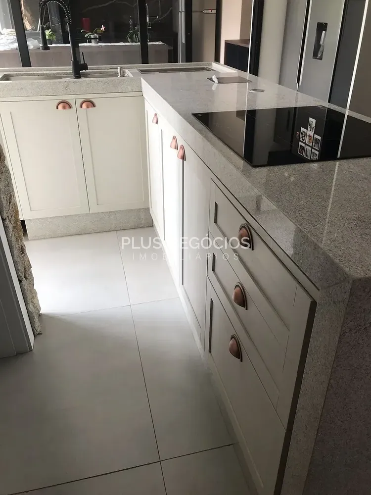 Casa, 3 quartos, 335 m² - Foto 4
