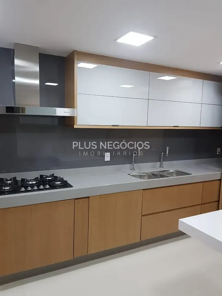 Apartamento, 3 quartos, 215 m² - Foto 3