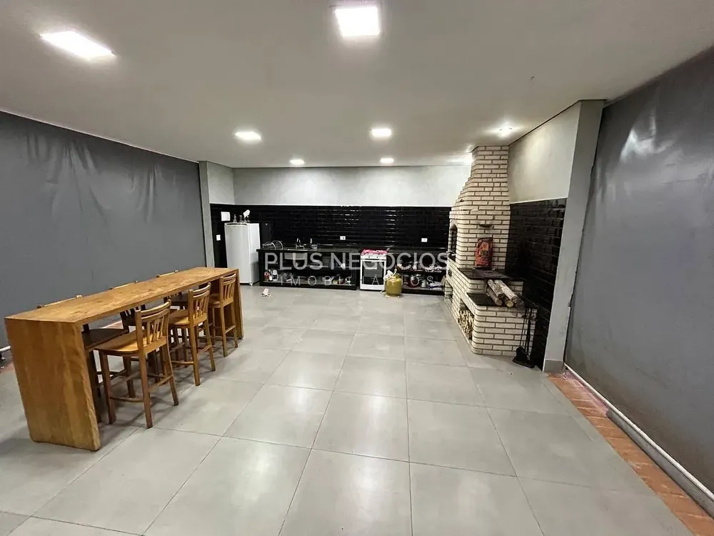 Chácara, 3 quartos, 1250 m² - Foto 1