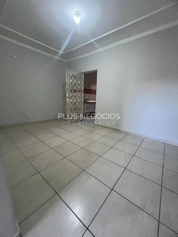Casa, 3 quartos, 214 m² - Foto 3
