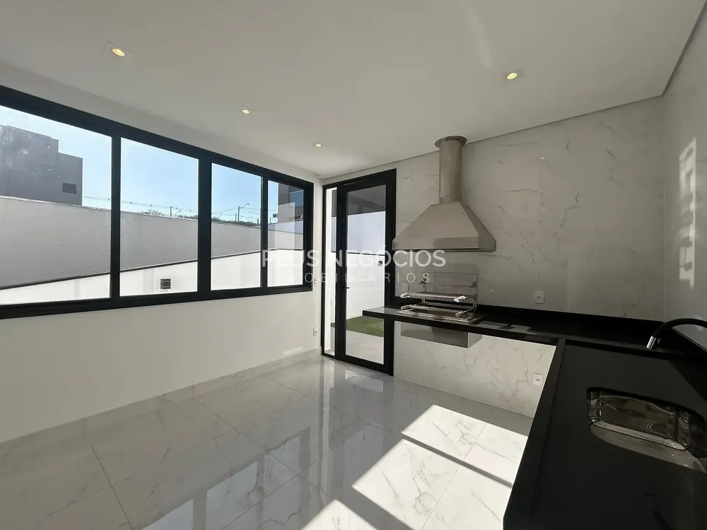 Casa, 4 quartos, 210 m² - Foto 1