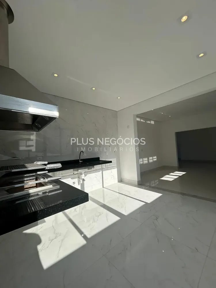 Casa, 4 quartos, 210 m² - Foto 2