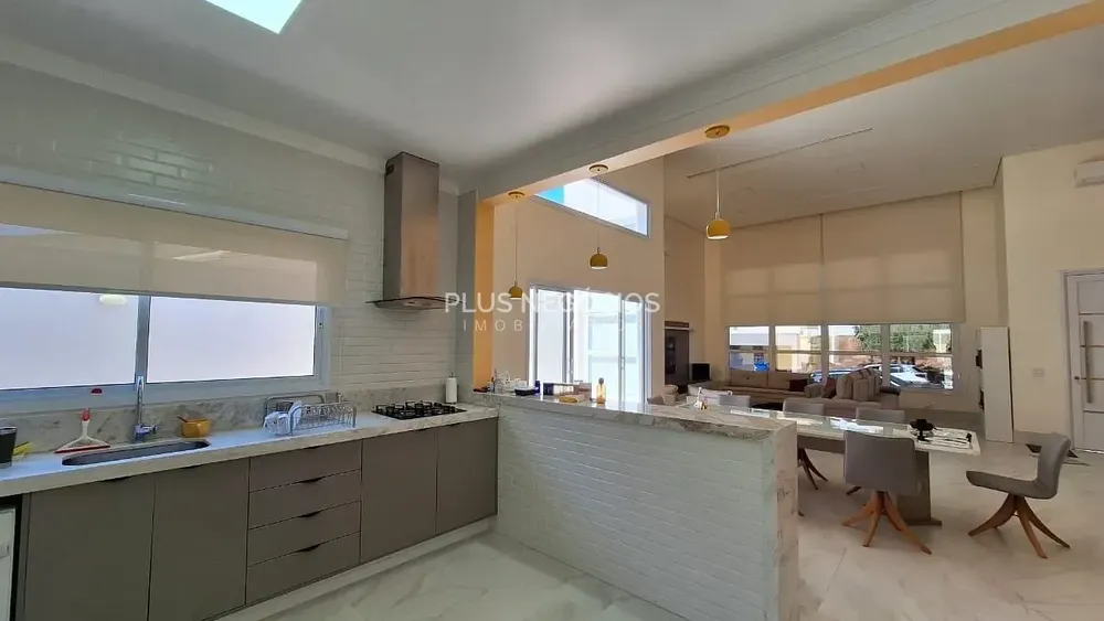 Casa, 3 quartos, 296 m² - Foto 4