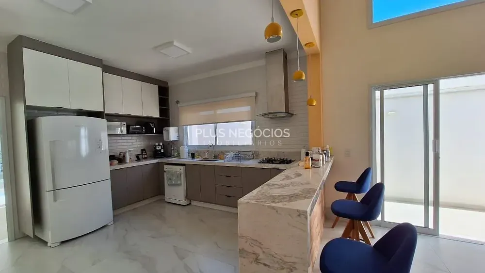 Casa, 3 quartos, 296 m² - Foto 3