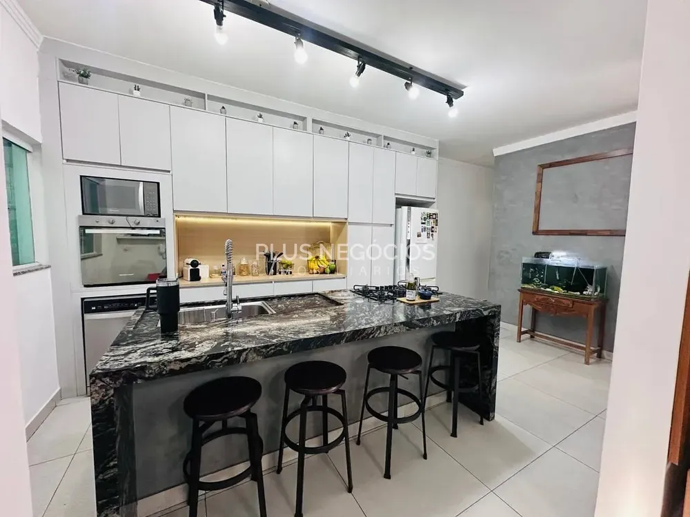 Casa, 2 quartos, 170 m² - Foto 3