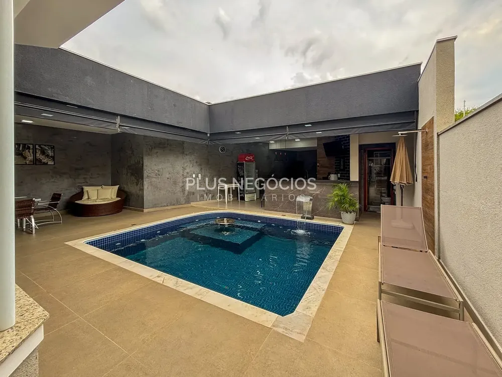 Casa, 3 quartos, 234 m² - Foto 2