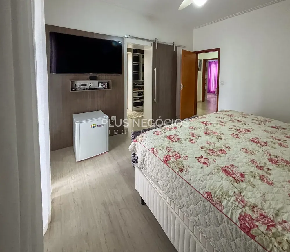 Casa, 3 quartos, 234 m² - Foto 9