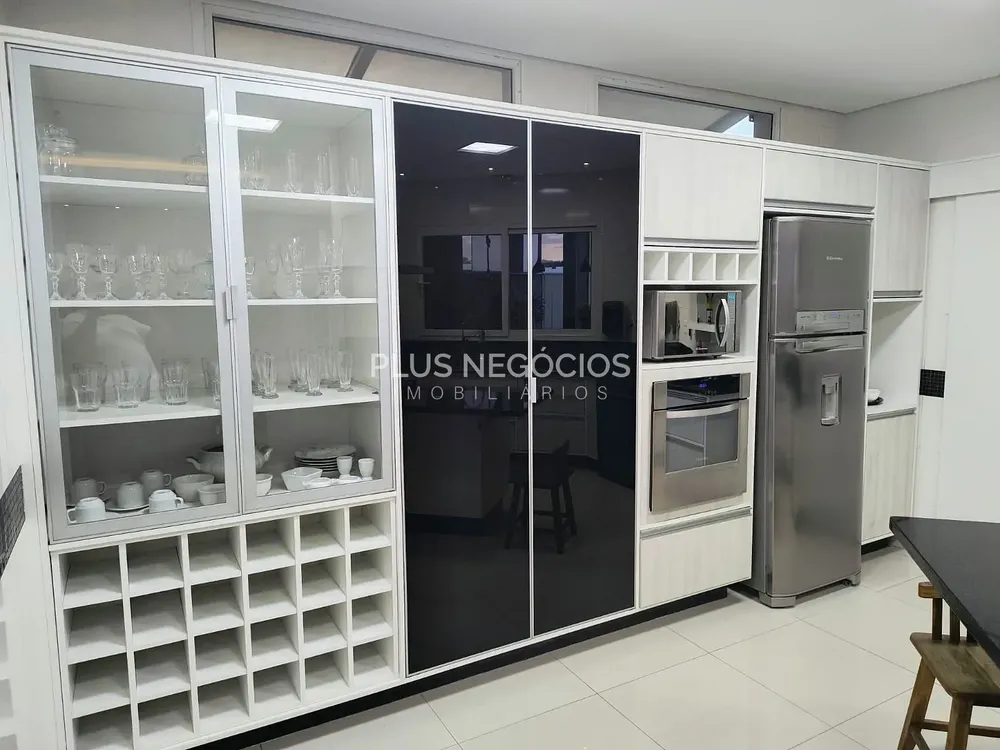 Casa, 3 quartos, 308 m² - Foto 7