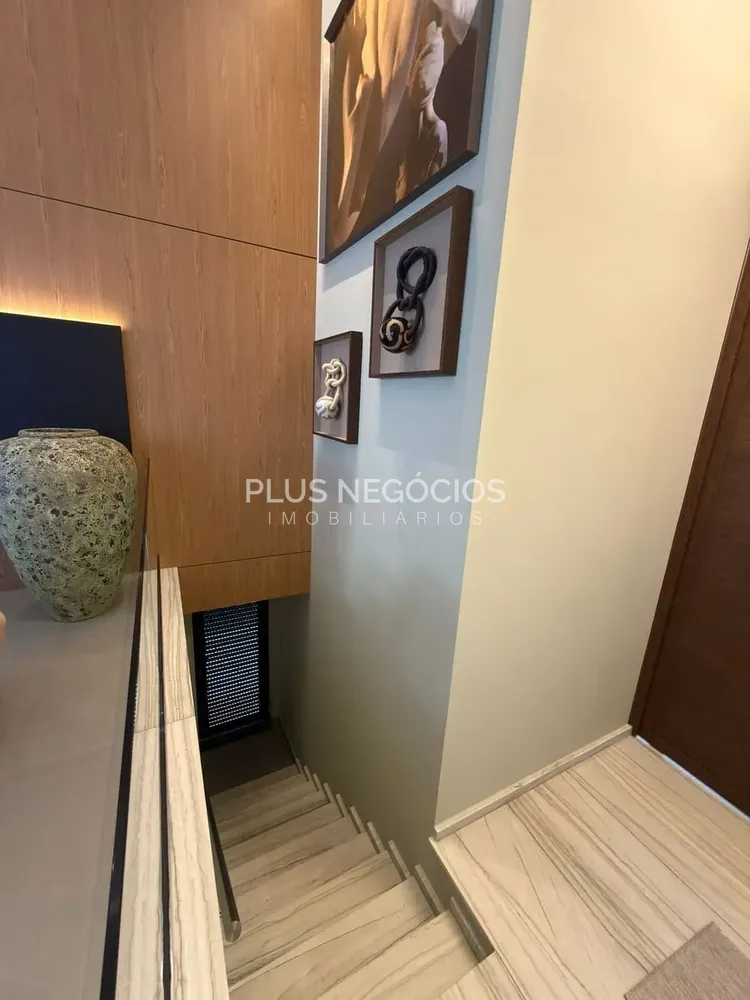 Casa, 4 quartos, 326 m² - Foto 2