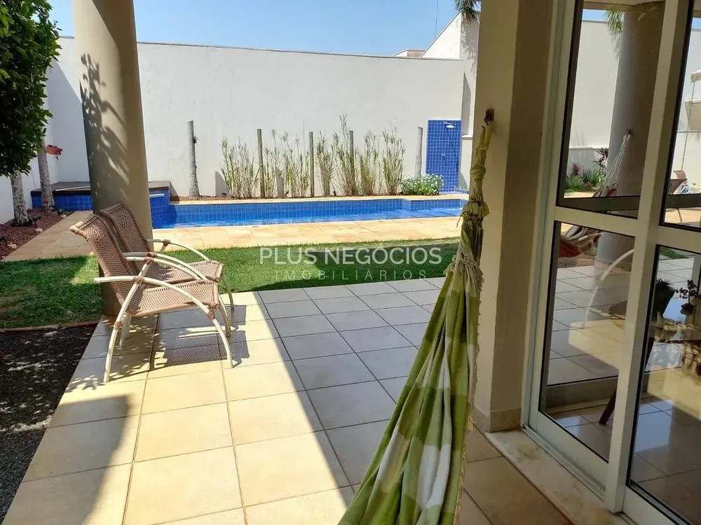 Casa, 3 quartos, 404 m² - Foto 1