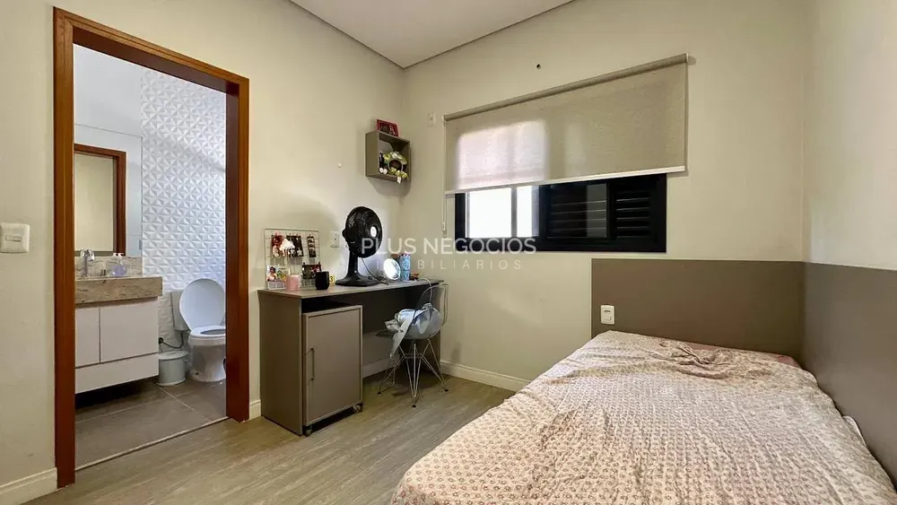 Casa, 3 quartos, 225 m² - Foto 1