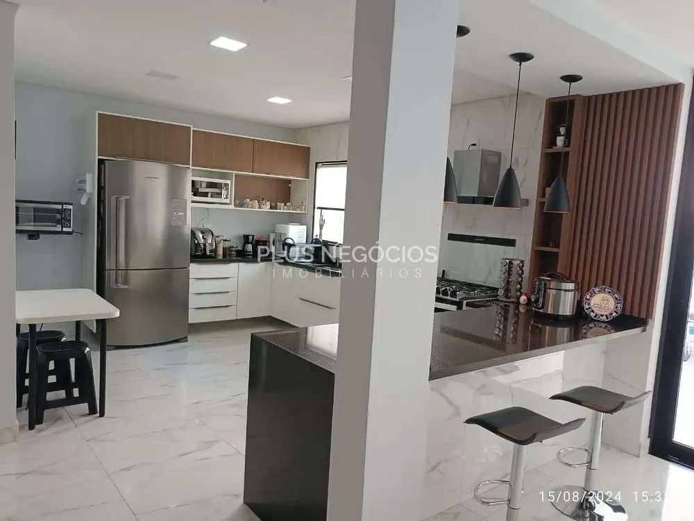 Casa, 3 quartos, 259 m² - Foto 9