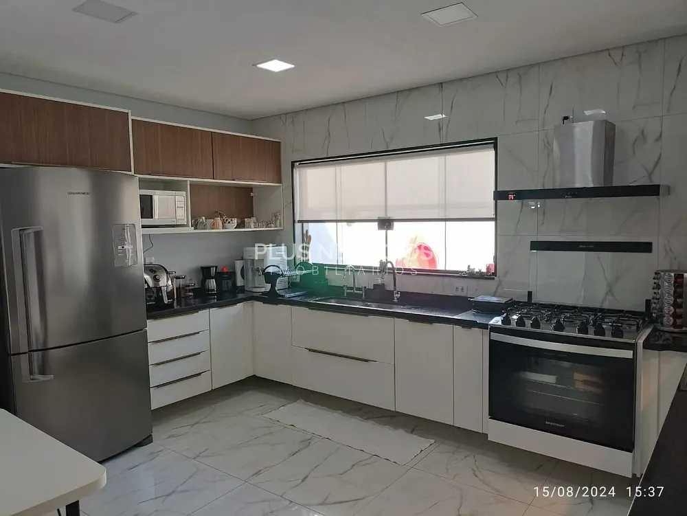 Casa, 3 quartos, 259 m² - Foto 8