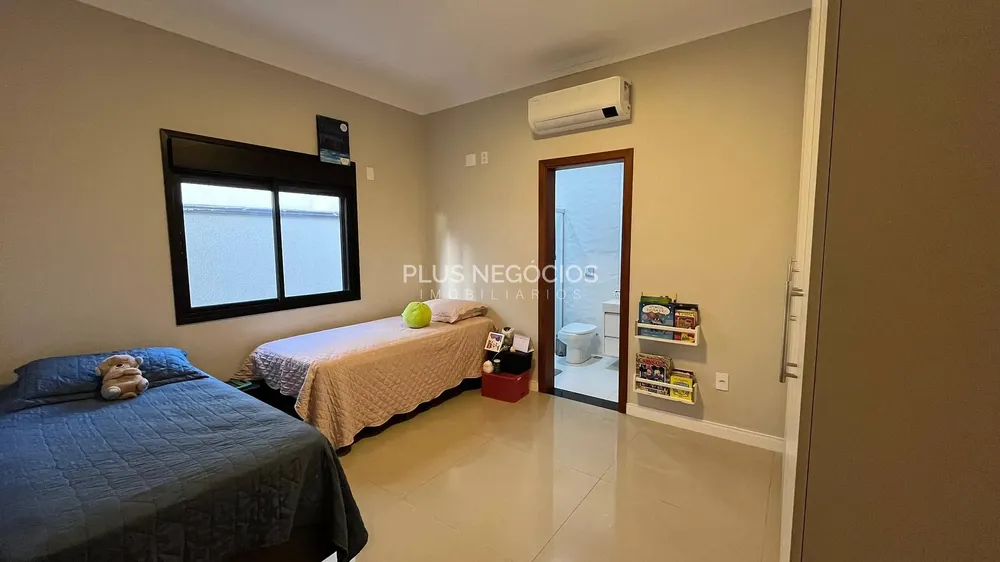 Casa, 3 quartos, 252 m² - Foto 4