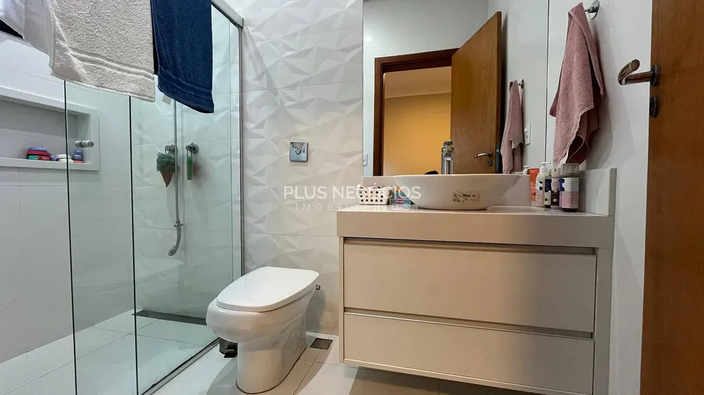 Casa, 3 quartos, 252 m² - Foto 9
