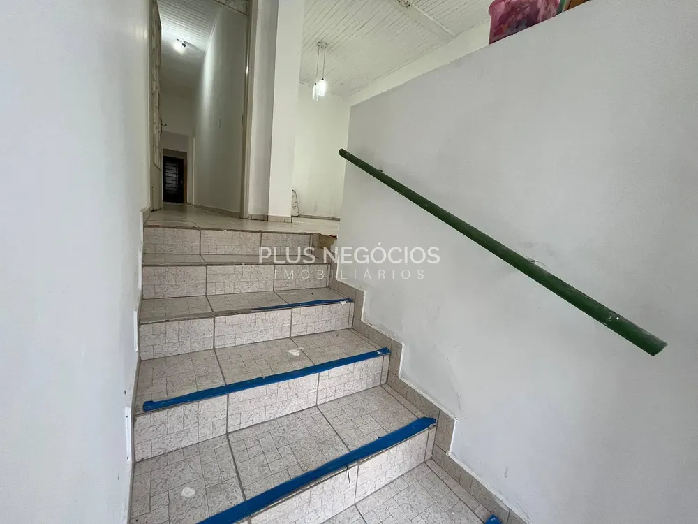 Casa, 1 quarto, 241 m² - Foto 2