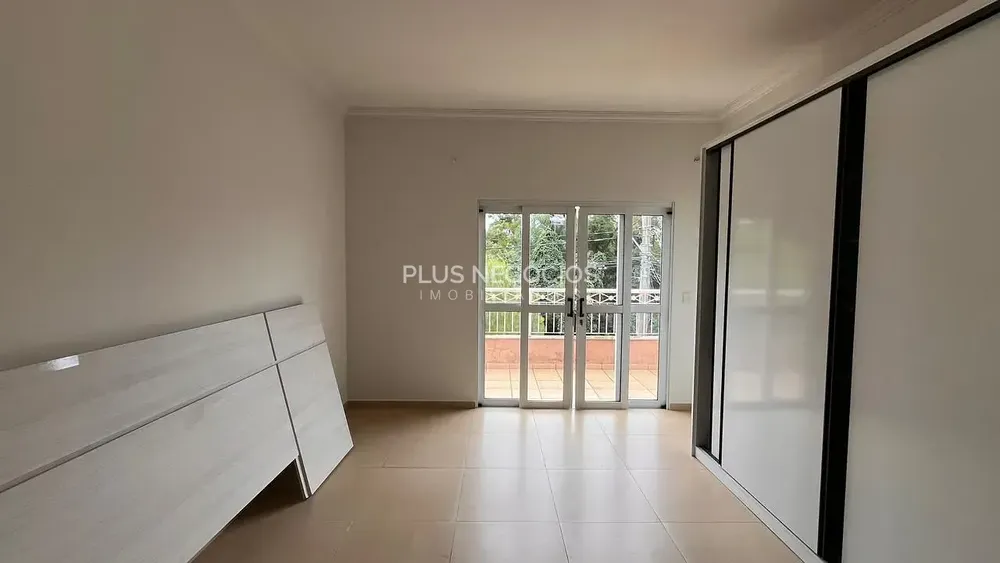 Casa, 4 quartos, 245 m² - Foto 2