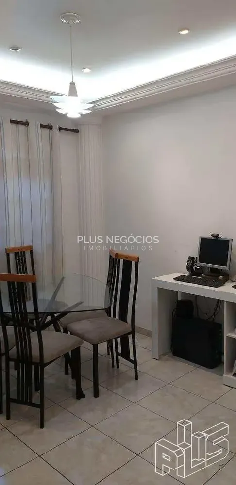Casa, 3 quartos, 271 m² - Foto 1