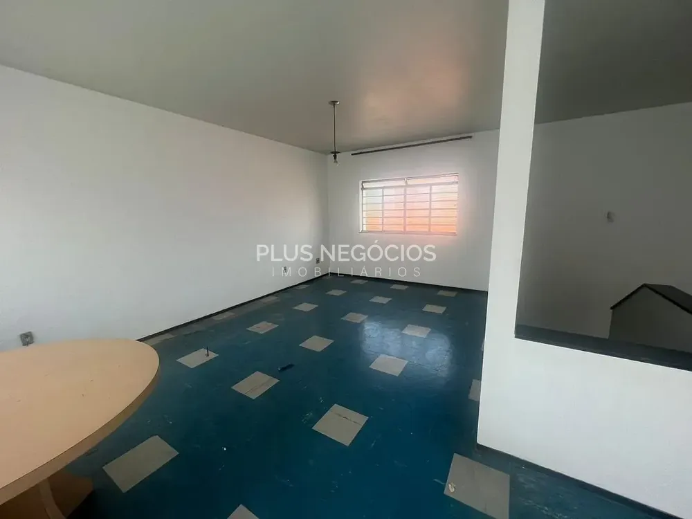Casa, 1 quarto, 250 m² - Foto 2