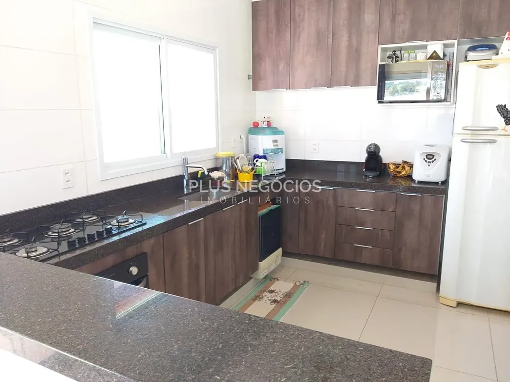 Casa, 3 quartos, 265 m² - Foto 2