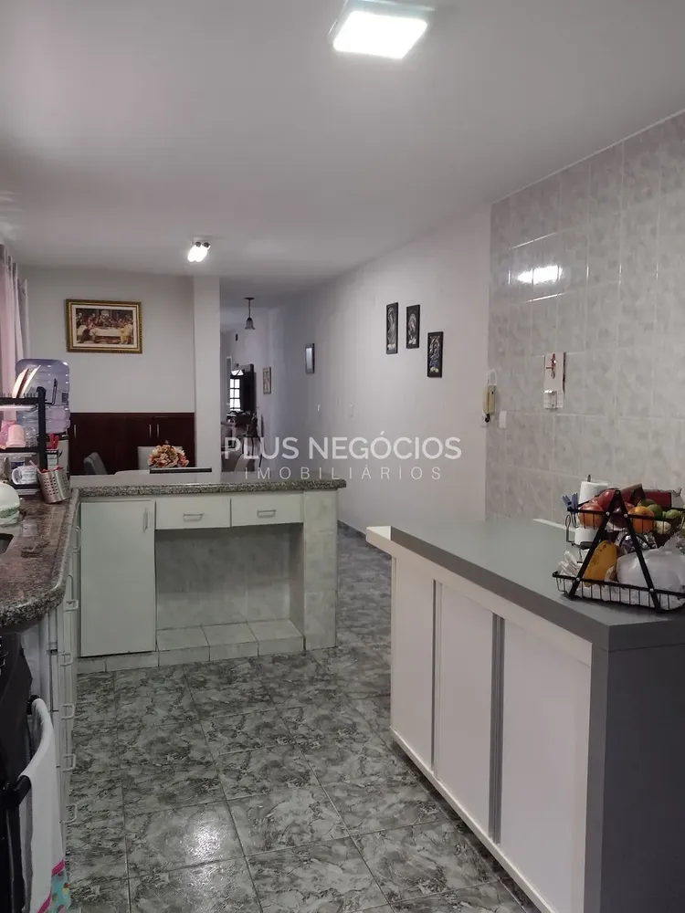 Casa, 3 quartos, 207 m² - Foto 6