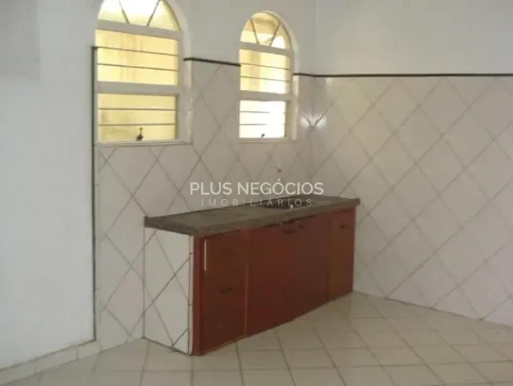 Casa, 2 quartos, 300 m² - Foto 1