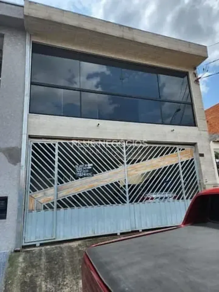 Casa, 4 quartos, 245 m² - Foto 1