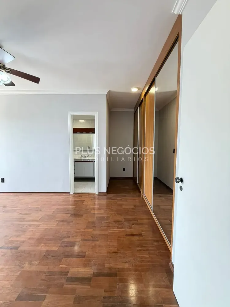 Apartamento, 3 quartos, 206 m² - Foto 2