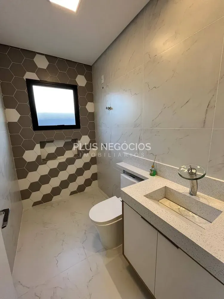 Casa, 3 quartos, 181 m² - Foto 1