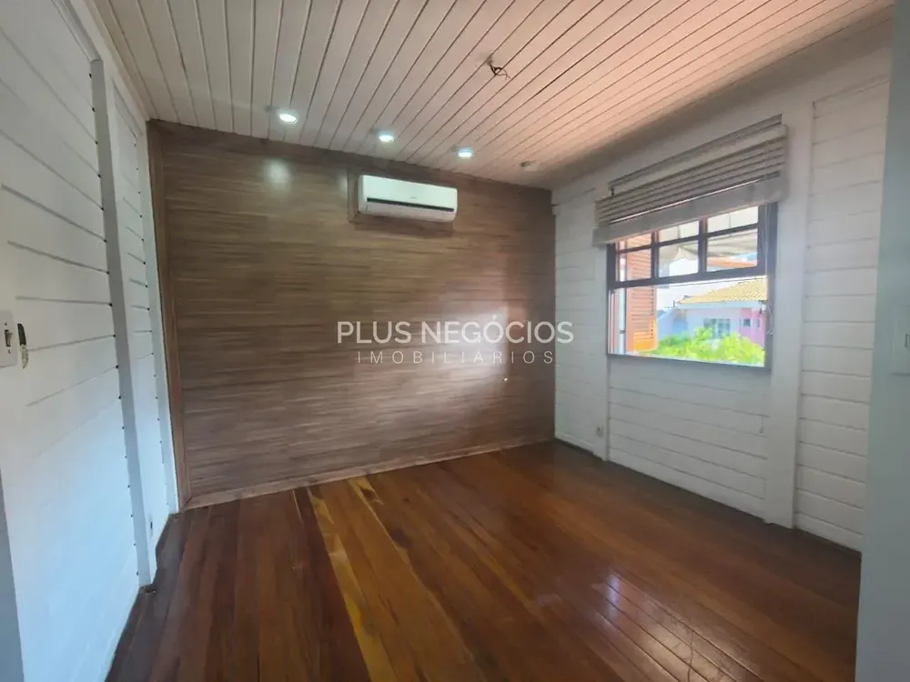 Casa, 3 quartos, 250 m² - Foto 4