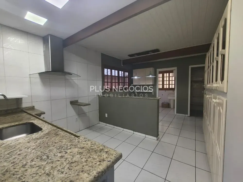 Casa, 3 quartos, 250 m² - Foto 1