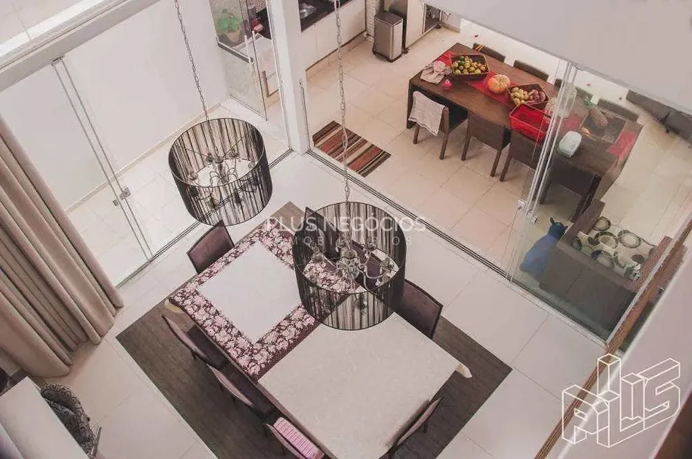 Casa, 3 quartos, 265 m² - Foto 1